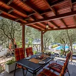 Komplex Oliva Mit Pool Und Grossem Garten By Interhome Prázdninový dům