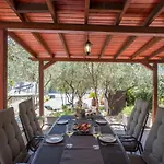 Komplex Oliva Mit Pool Und Grossem Garten By Interhome Stari Grad (Hvar)