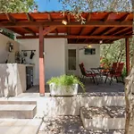 Komplex Oliva Mit Pool Und Grossem Garten By Interhome Prázdninový dům