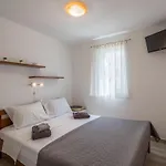 Komplex Oliva Mit Pool Und Grossem Garten By Interhome * Stari Grad (Hvar)