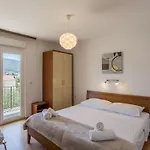Komplex Oliva Mit Pool Und Grossem Garten By Interhome Prázdninový dům Stari Grad (Hvar)