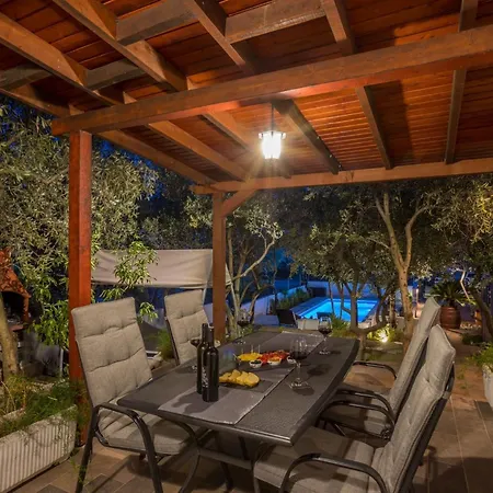 Prázdninový dům Komplex Oliva Mit Pool Und Grossem Garten By Interhome
